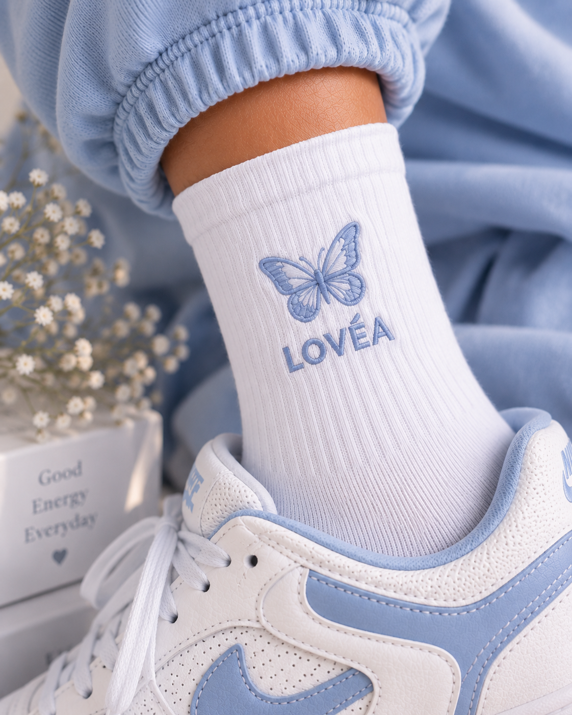 LOVÉA Icon Butterfly sokk i lyseblått