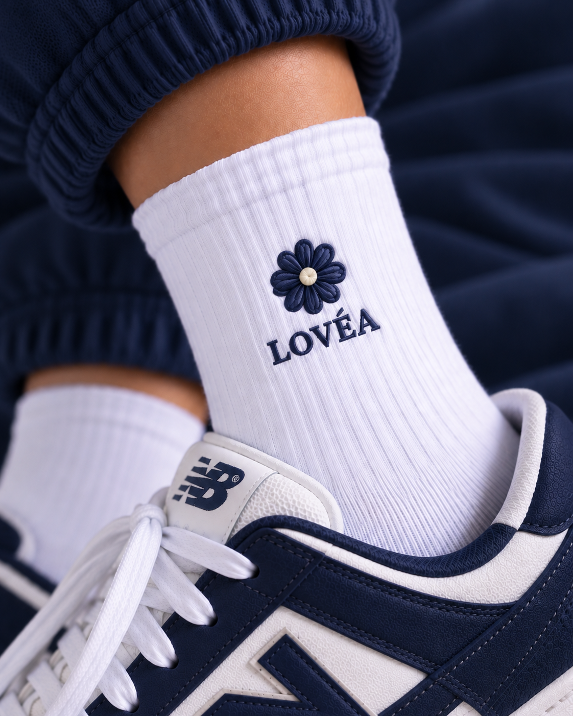 LOVÉA Icon Flower sokk i navy